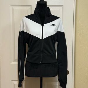 Nike Women's Black and White Crop Zip Up Jacket